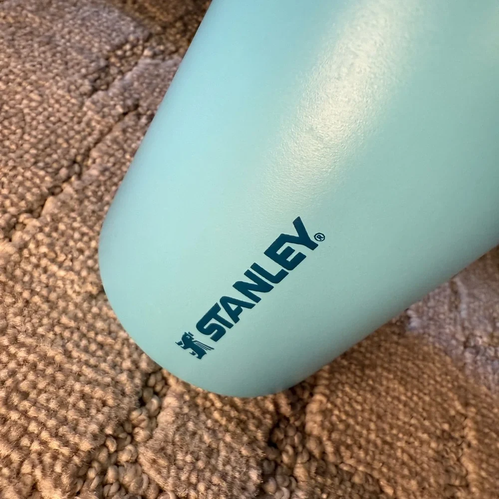 Stanley Aqua Blue 24oz‎ Bottle